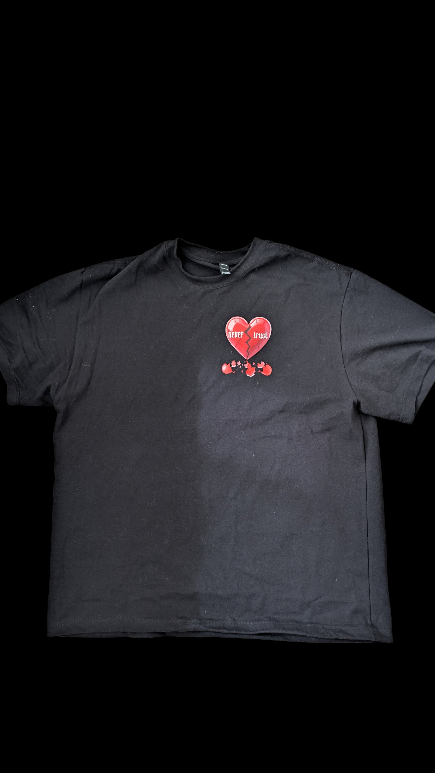 NeverTrust “Broken Heart” Oversized Tee